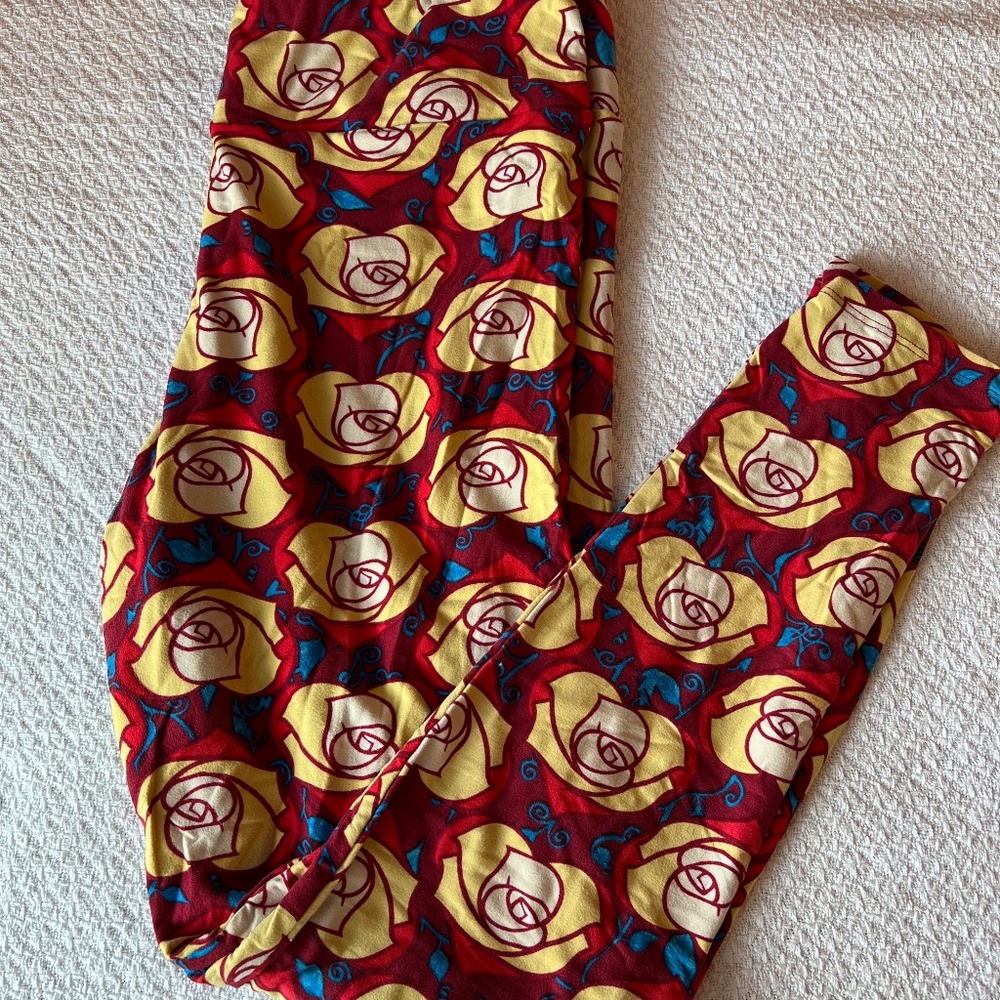 LuLa Roe Tall & Curvy Leggings - Beauty & The Beast Roses
